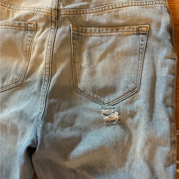 Distressed High Waisted Mom Jeans - Picture 7 of 8